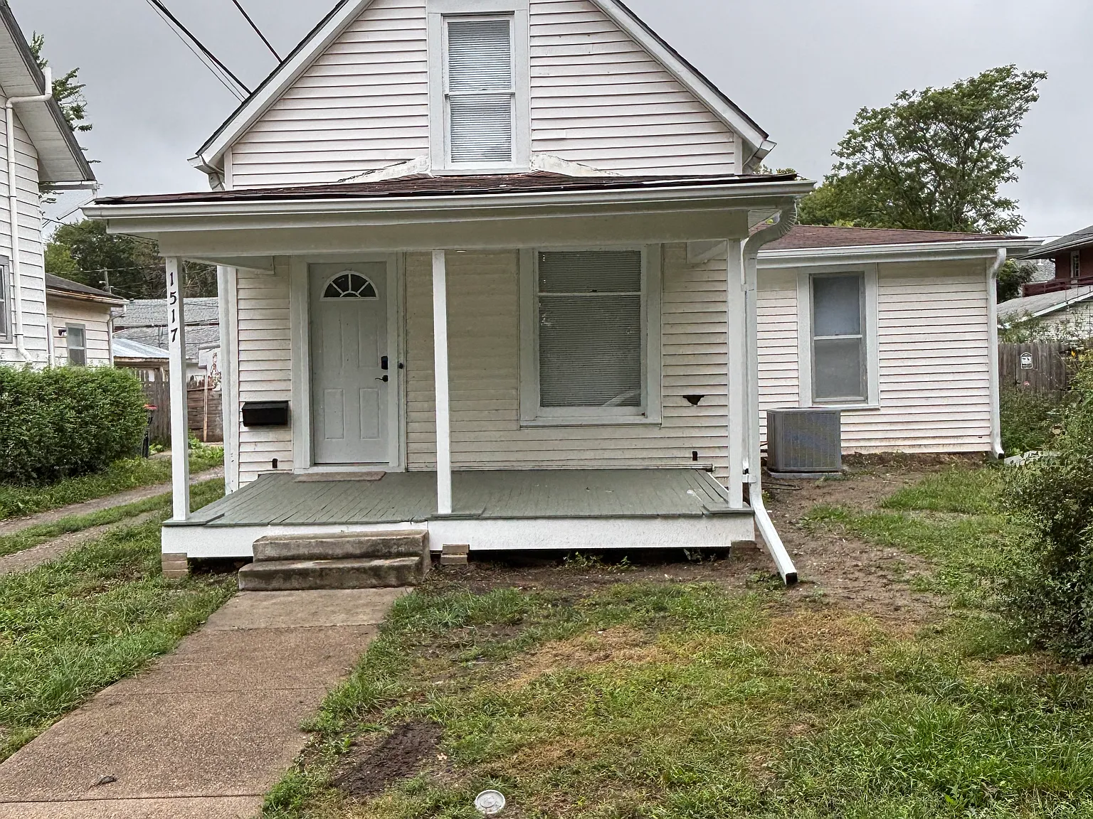 2 bed, 1100 sqft, $1,499 — Photo 1