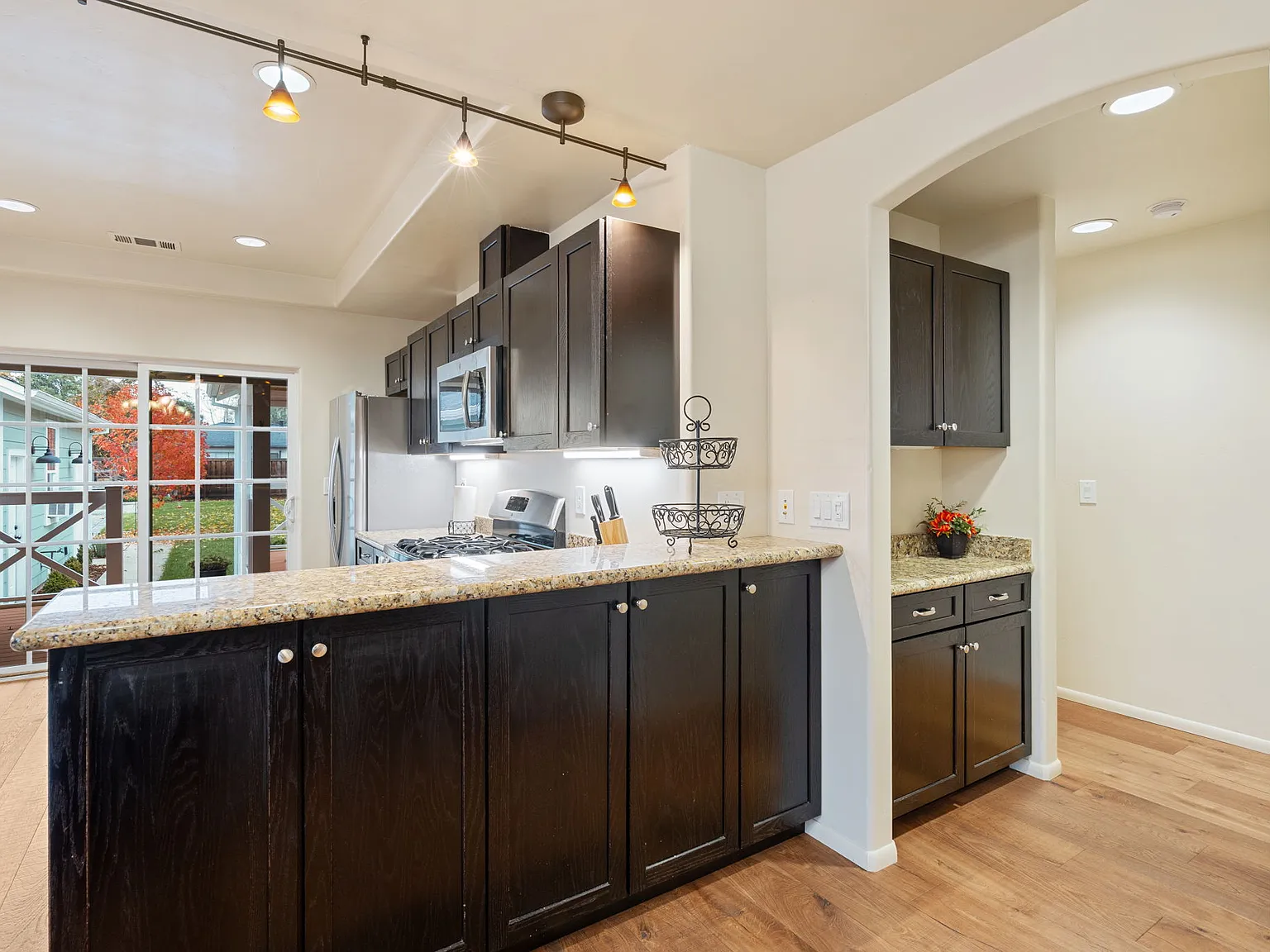 2 bed, $3,995 — Photo 2