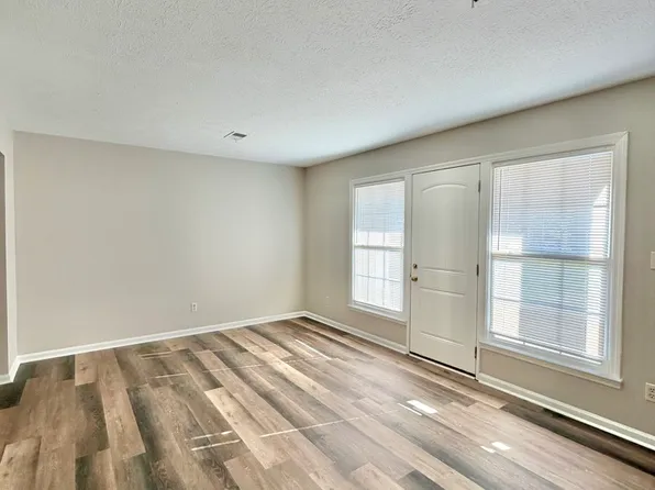 163 Lakeshore Dr #A20, Lexington, KY 40502