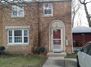 8132 W 26th St, Riverside, IL 60546