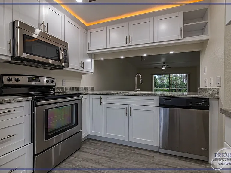2562 Kings Lake Blvd — Photo 9