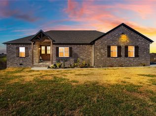 647 Madison St #8739, Huntsville, AR 72740