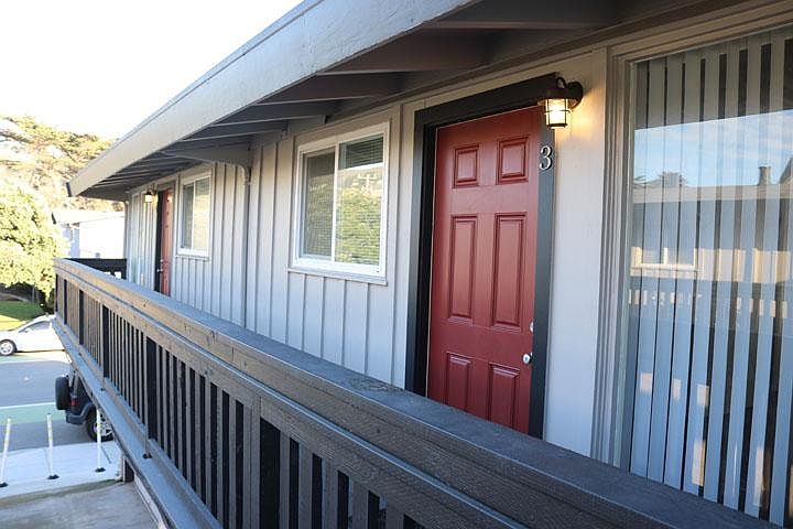 1st image of 2412 Palmetto Ave #3