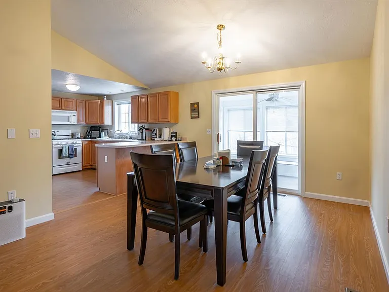 4 Myopia Ln — Photo 7
