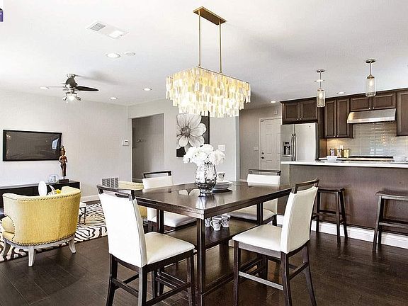 3rd image of 34865 Blackstone Way
