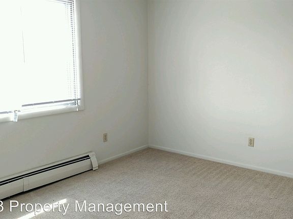 5th image of 233 Robinhood Ln APT 07