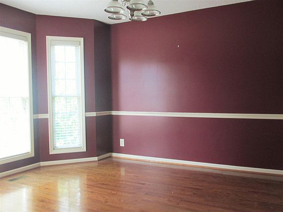 3rd image of 2626 Green Briar Dr