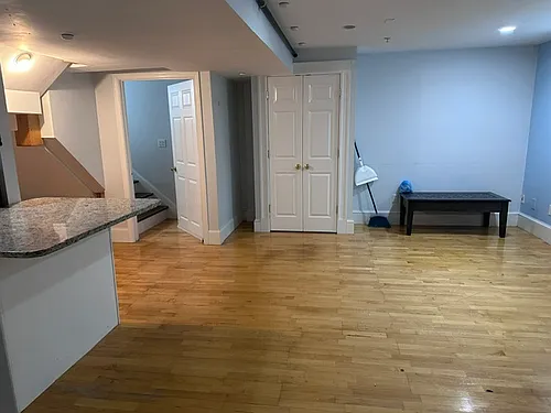 14 Grant St #BASEMENT Photo 1
