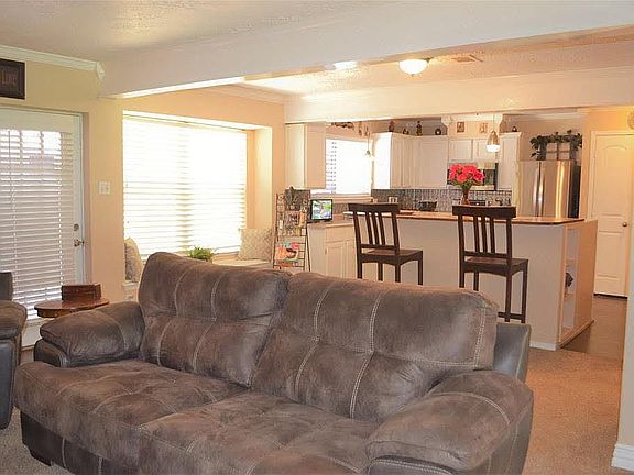 4th image of 12632 Hackberry Dr