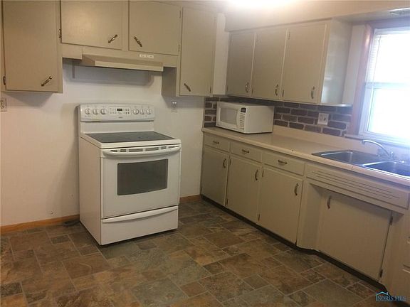 3rd image of 616 Spencerville St
