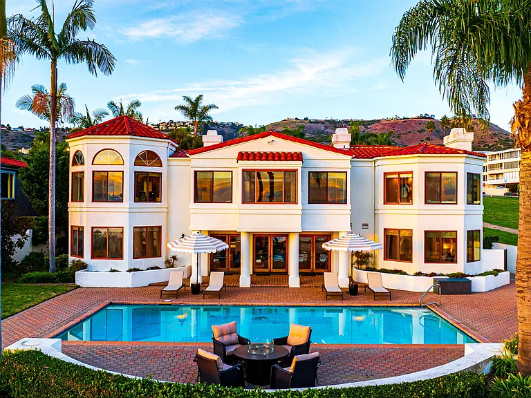 6410 Sea Cove Dr — Photo 1