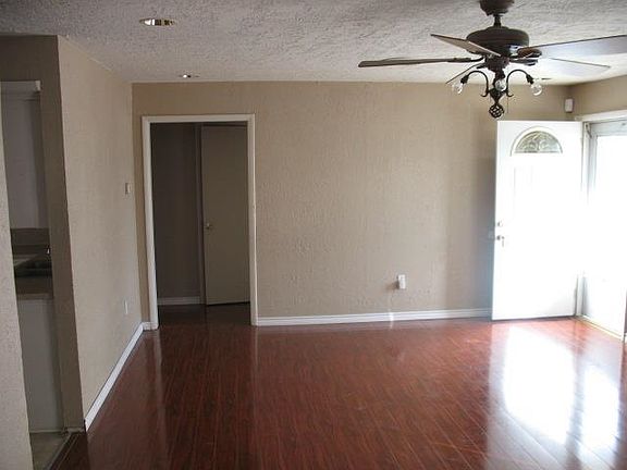 3rd image of 4307 NW Pollard Ave
