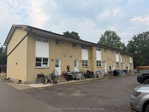 3rd image of 363 Saulsbury St
