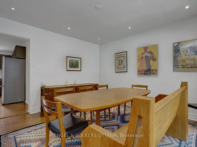 516 Buchanan Cres — Photo 11