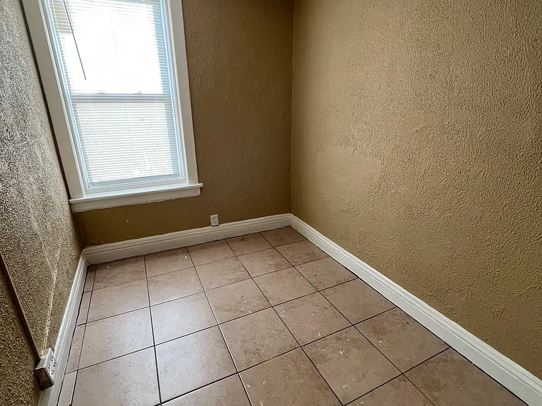 4807 Indianapolis Blvd #1S — Photo 10
