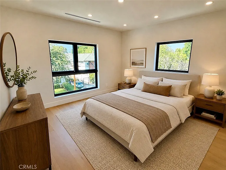 12816 Bloomfield St — Photo 9