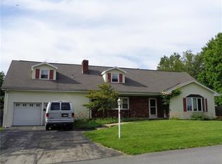8 Coates Ln, Indiana, PA 15701