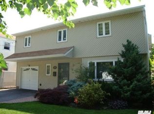 2268 Brevoort Pl, Bellmore, NY 11710