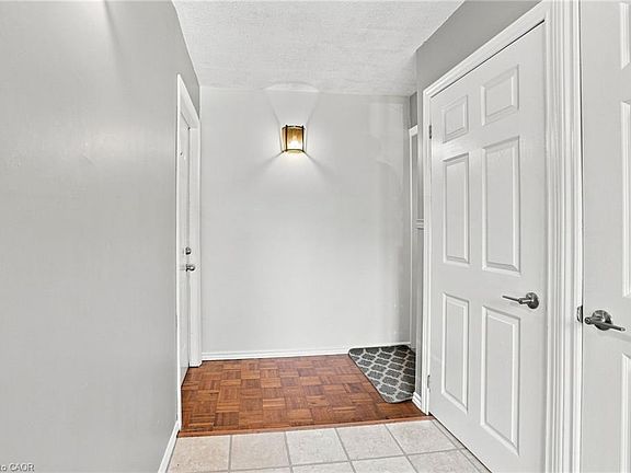 5th image of 24 Hill St