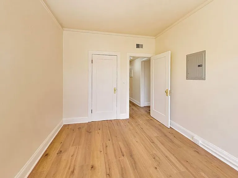 1534 Arch St #2 — Photo 20