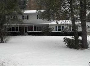 7 Twilight Dr, Clifton Park, NY 12065