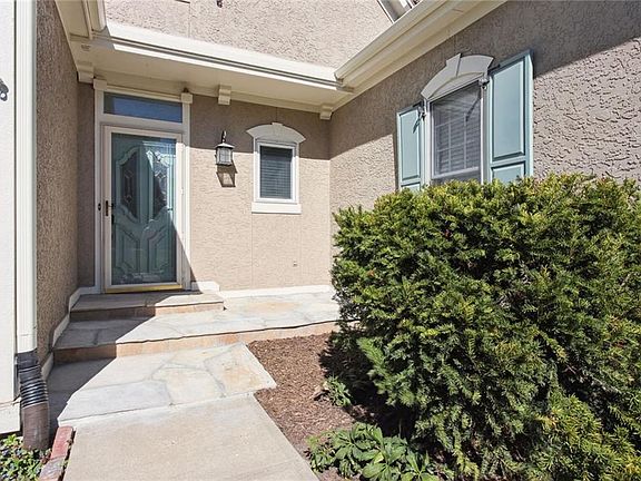 4th image of 19436 Rosewood Dr