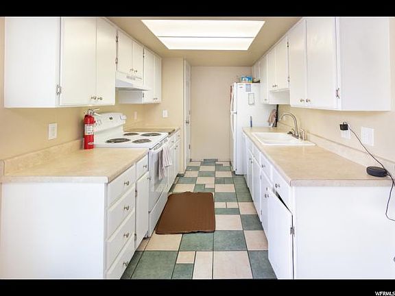 3rd image of 3110 S Jason Pl