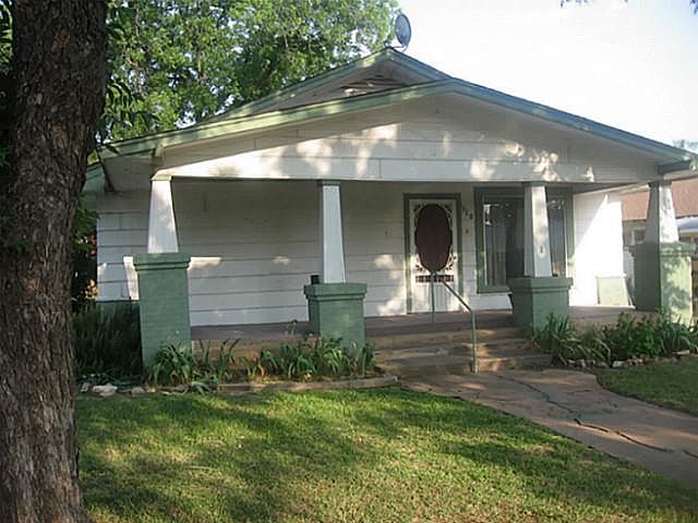 1st image of 318 Jeanette St
