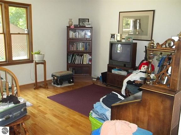 5th image of 4635 E Lakeview Dr