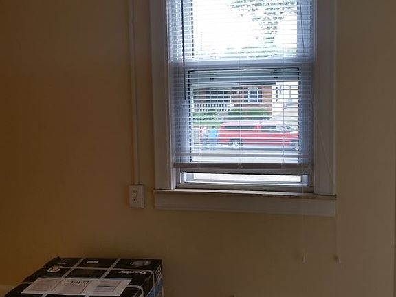 2nd image of 561 Parkland Blvd APT 4