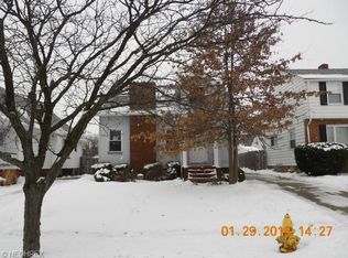 8015 Pinegrove Ave, Parma, OH
