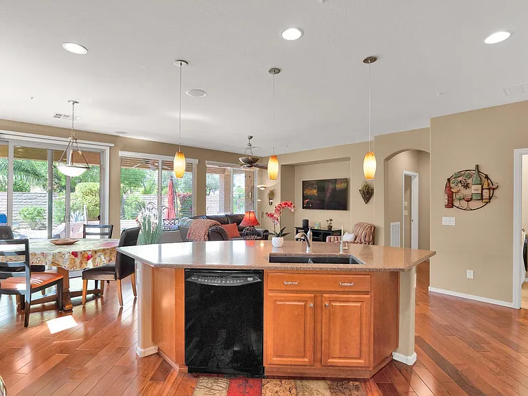 12975 W Yellow Bird Ln — Photo 9