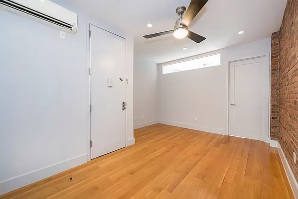 Rented by Compass | media 12