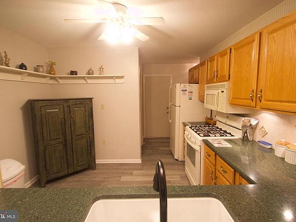 5th image of 204 Mountainstone Dr