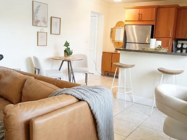 3240 Mary St APT S206, Miami, FL 33133