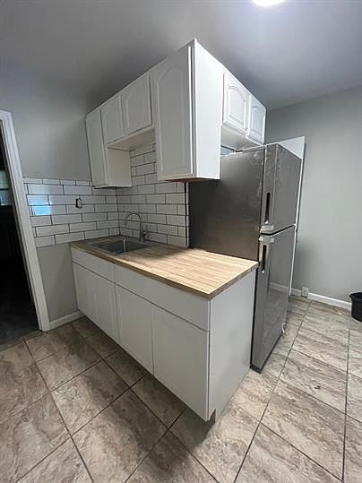 1st image of 474 Ontario St APT 3