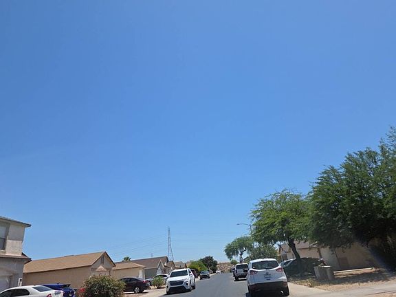 5th image of 11525 W Bloomfield Rd