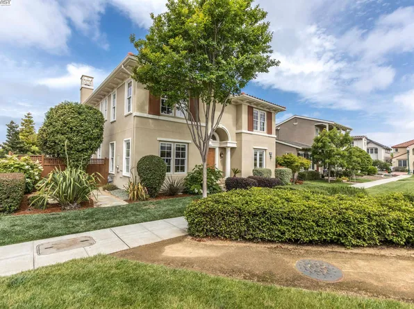2408 Teal Ln, Alameda, CA 94501