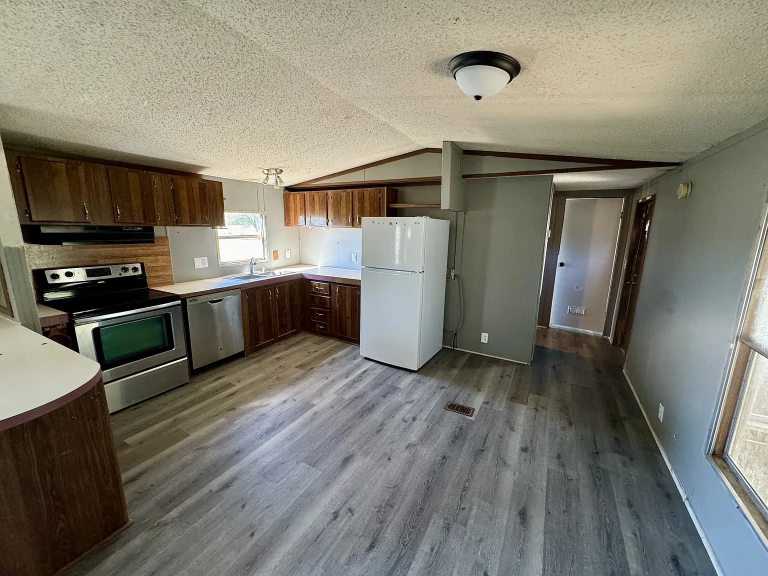 22273 New Garden Rd - 1 — Photo 4