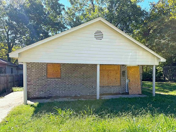 2nd image of 2345 Shasta Ave