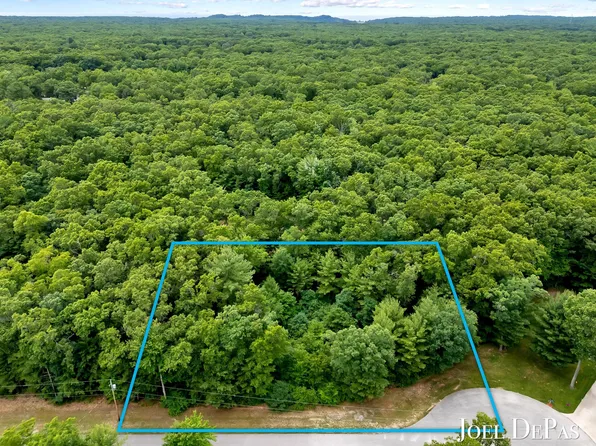 4293 Mystic Ln, Whitehall, MI 49461