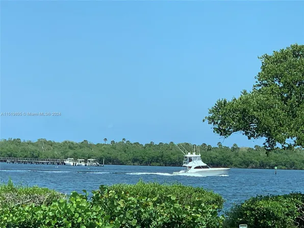 6001 SE Landing Way APT 15, Stuart, FL 34997