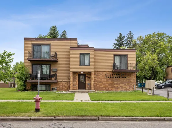 1225 7th St S APT 6, Moorhead, MN 56560