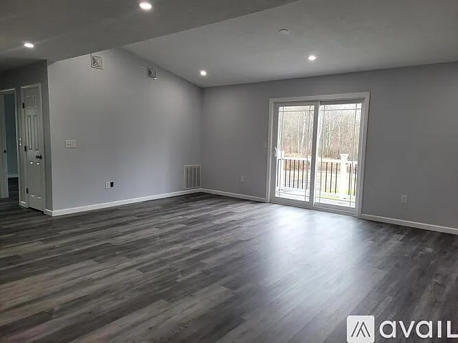 4 Sapphire Ln #5 — Photo 7