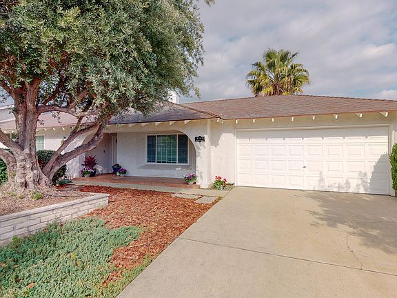 2nd image of 6343 Vineyard Ave