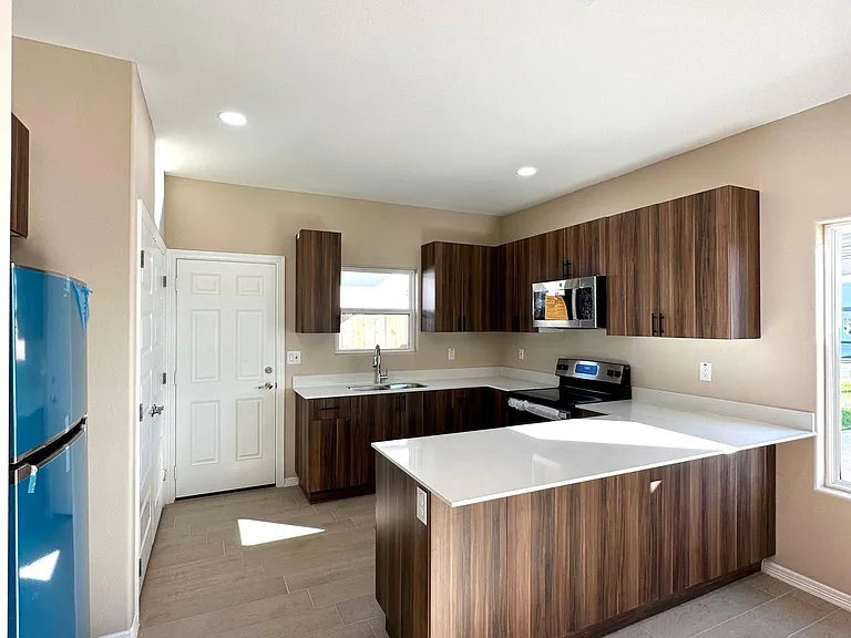 2914 W Kenwood St #1 — Photo 5