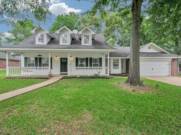 132 Hunters Glen Dr, Lufkin, TX 75904