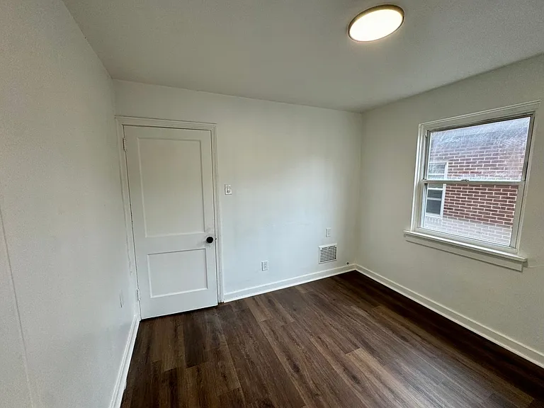 2432 Starkamp St — Photo 44