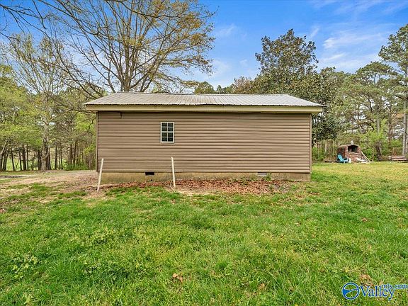 5th image of 348 Vivian Jarrett Cir