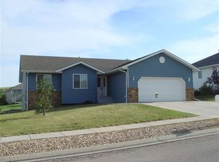 315 Middle Valley Dr, Rapid City, SD 57701
